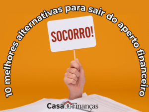 Mão segurando um cartaz escrito “Socorro!” sobre uma pilha de contas e papéis, simbolizando busca por alternativas para sair do aperto financeiro.