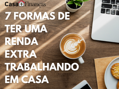 Mesa com notebook, café e celular sob luz natural, representando trabalho remoto e renda extra trabalhando em casa com conforto e produtividade.